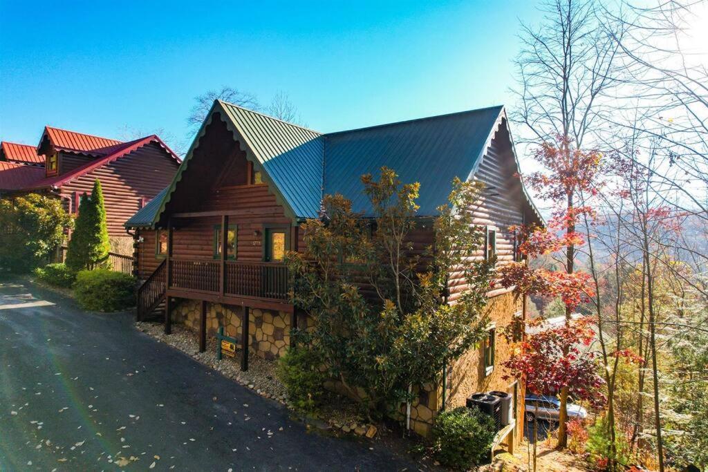 Spacious Smokies Cabin - Hot Tub With Mountain Views Gatlinburg Kültér fotó