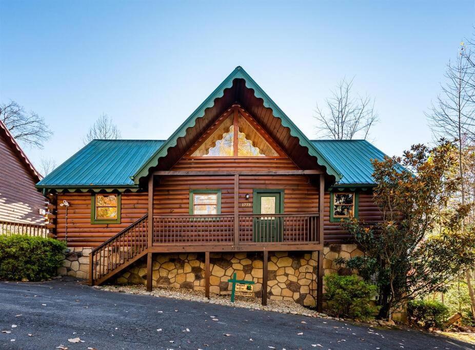 Spacious Smokies Cabin - Hot Tub With Mountain Views Gatlinburg Kültér fotó