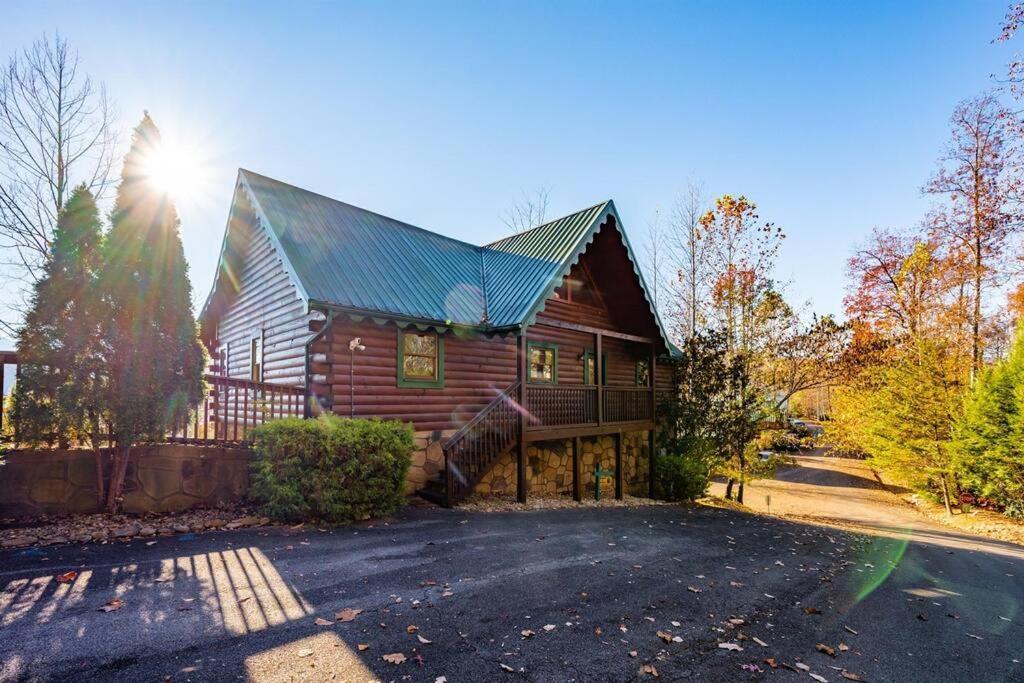 Spacious Smokies Cabin - Hot Tub With Mountain Views Gatlinburg Kültér fotó
